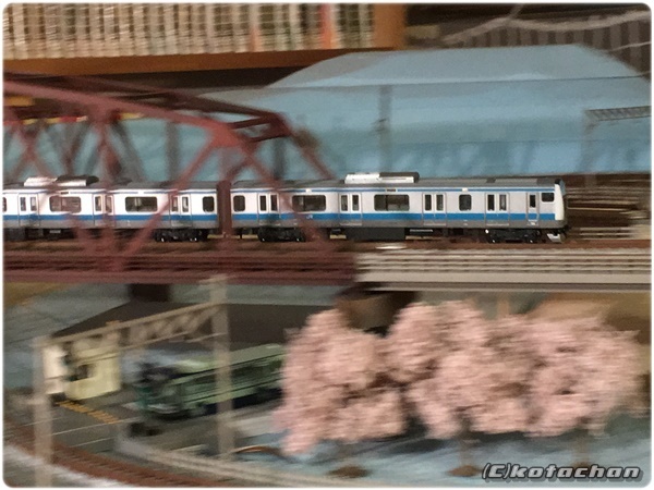 Tomix 92348「E233-1000系通勤電車（京浜東北線）基本セット」一式入線